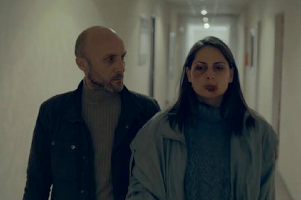 В конкурсную программу международного кинофестиваля включен короткометражный кинофильм Ангине Исанянс «За порогом»