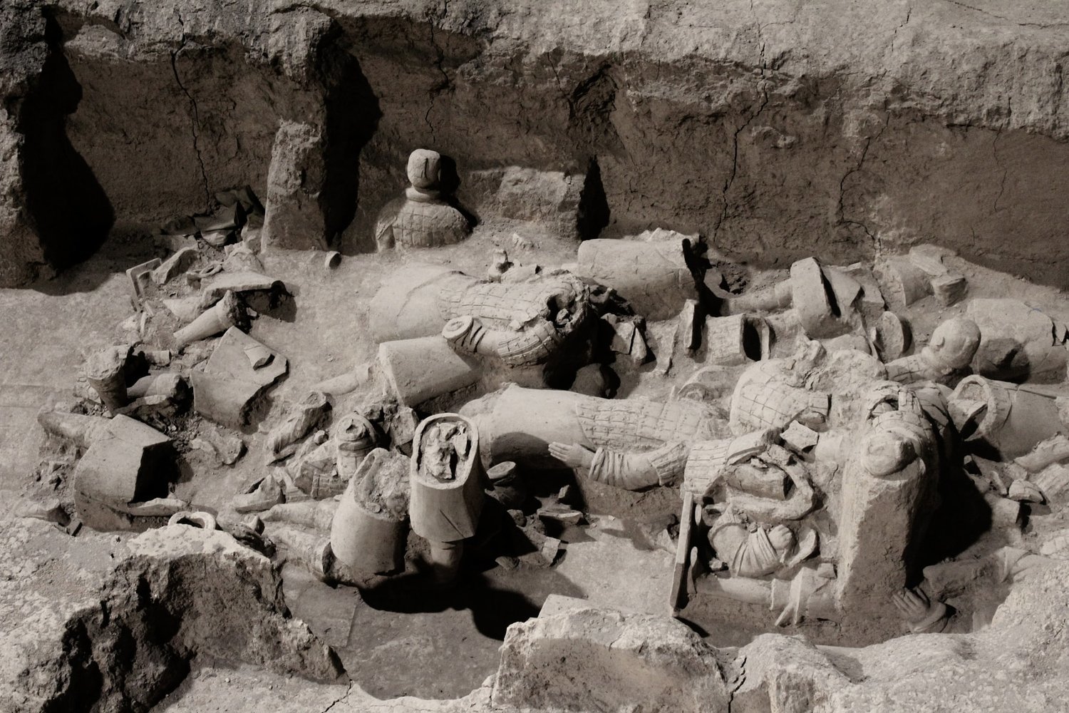 В Китае нашли более 1100 гробниц, возраст древнейшей из которых превышает три тысячи лет