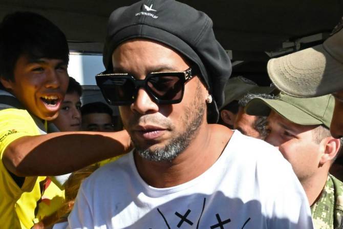 Роналдиньо освободили после полугодичного ареста в Парагвае