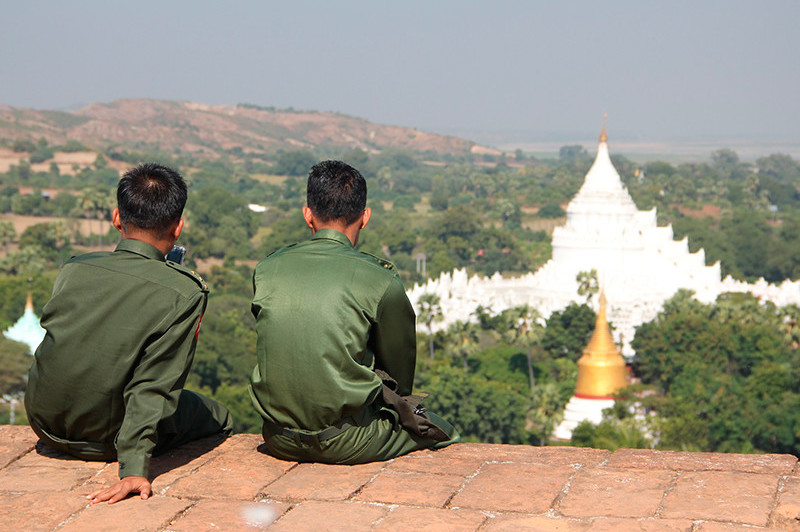 Военные устроили государственный переворот в Мьянме и объявили чрезвычайное положение на год