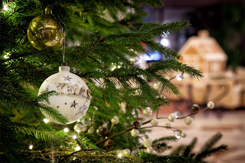 Как выглядит самая дорогая рождественская елка в мире? 