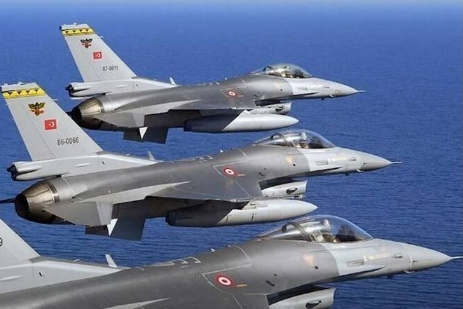 Турецкие истребители вновь нарушили воздушное пространство Греции