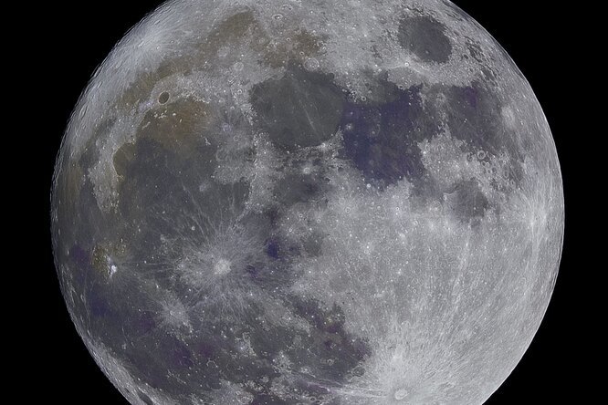 Интересно знать: поворачивалась ли когда-нибудь Луна к Земле обратной стороной?