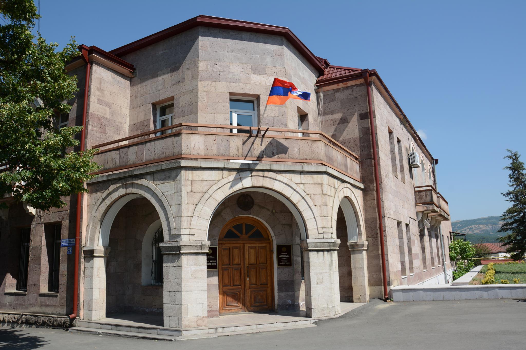 «Գորշ գայլեր»-ի՝ Շուշիում ծրագրեր իրականացնելու մտադրությունը լրջագույն մտահոգության տեղիք է տալիս. Արցախի ԱԳՆ