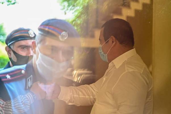 Зараженный коронавирусом Гагик Царукян лечится в медцентре «Эребуни»