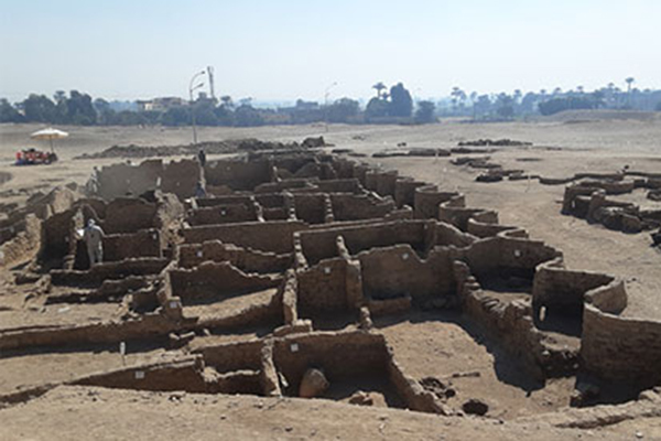 В Египте нашли древний город в Луксоре, который затерялся под песками более 3000 лет назад