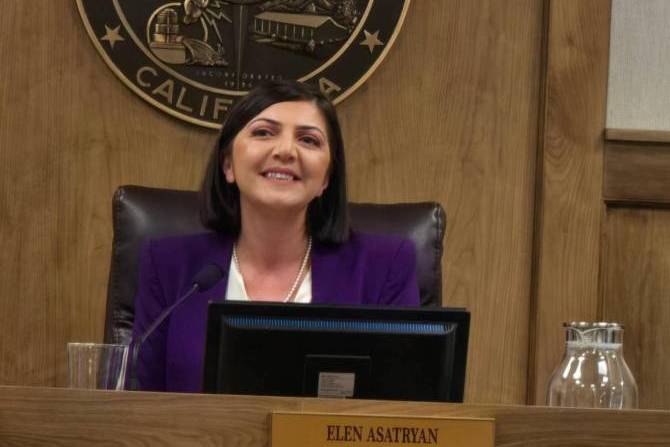 Элен Асатрян стала первой американкой армянского происхождения, занявшей пост мэра Глендейла