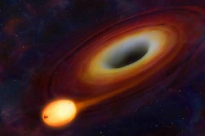 Команда астрономов обнаружила уникальную обдуваемую ветром черную дыру