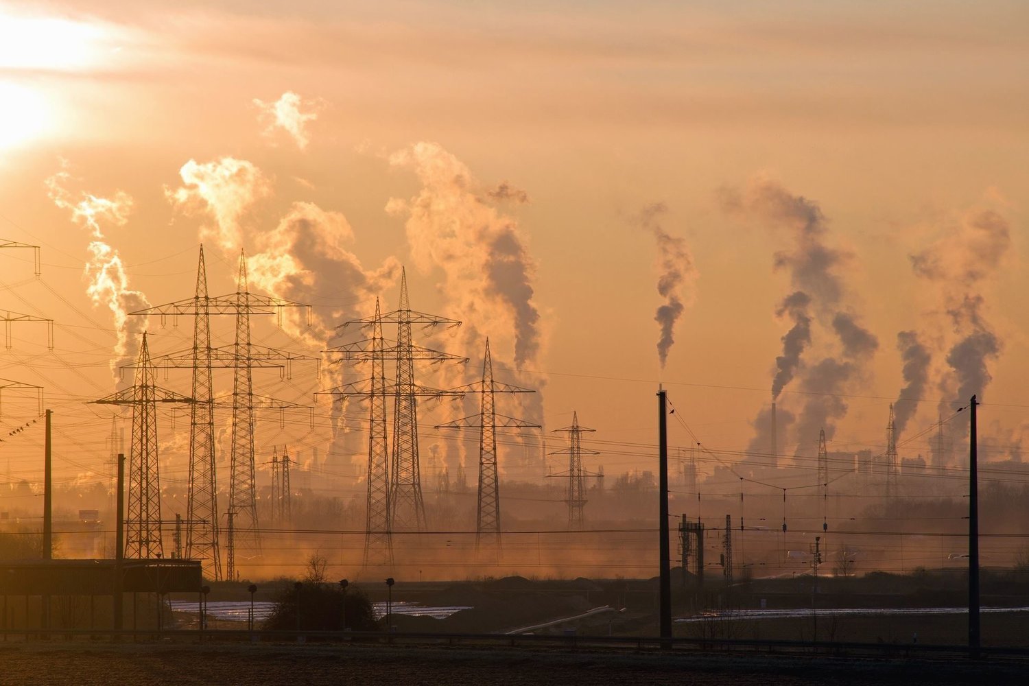 Результаты нового исследования: от загрязнения воздуха ископаемым топливом в мире умирает каждый пятый человек