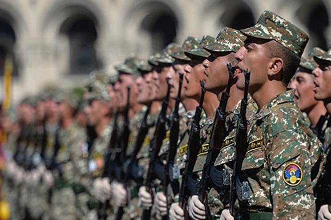 Армения рассчитывает с помощью России построить мощную армию – Григорян