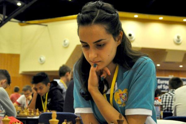 18-летняя армянка стала чемпионкой Европы по шахматам