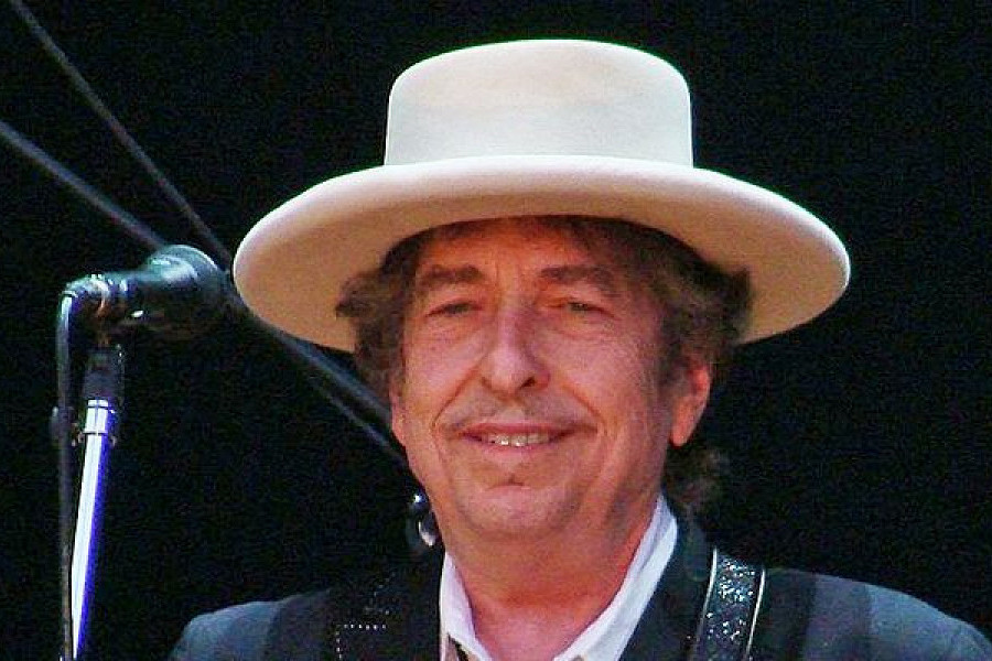 На аукцион Christie’s выставят новую студийную запись песни Боба Дилана «Blowin’ in the Wind»