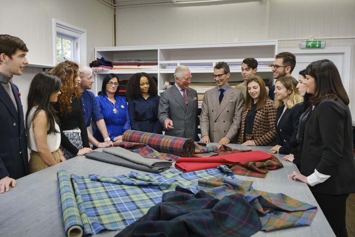 «Современный ремесленник»: принц Чарльз запускает собственную модную коллекцию