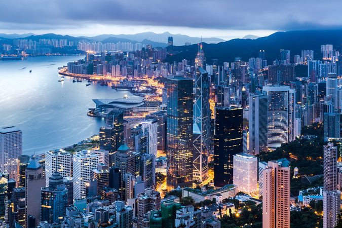 Гонконг вернул первое место в списке самых дорогих городов для проживания иностранцев