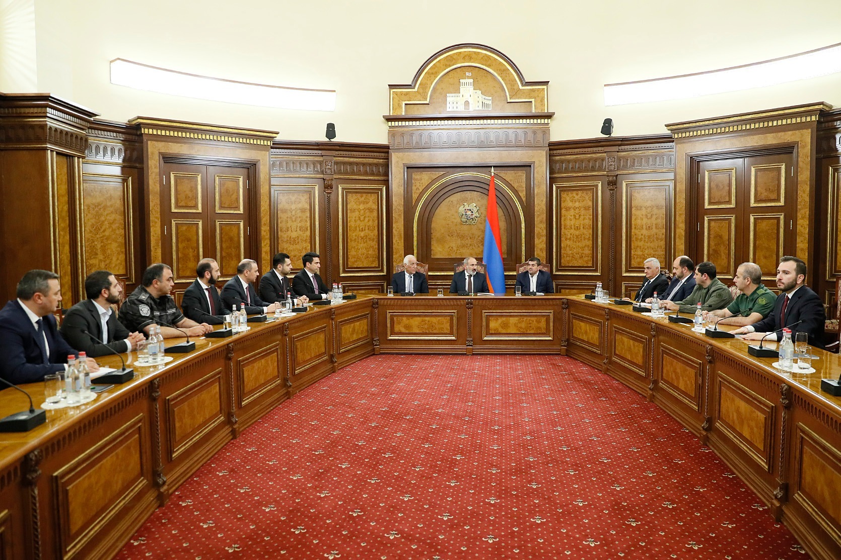 Արցախի նախագահի մասնակցությամբ Հայաստանի ԱԽ նիստում ընդգծվել է սպառնալիքներին դիմակայման բանաձևի մասին 