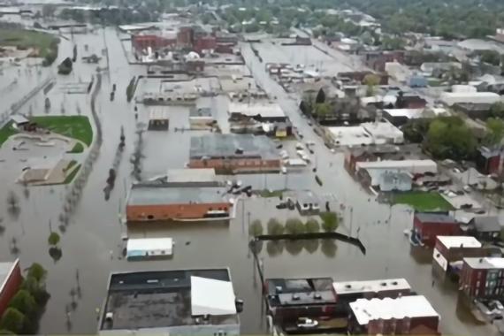 Масштабное наводнение в США: из-за весеннего паводка река Миссисипи прорвала дамбы и затопила близлежащие города