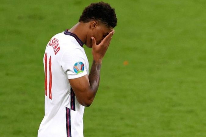 ВВС: расистский скандал вокруг игроков сборной Англии потряс страну