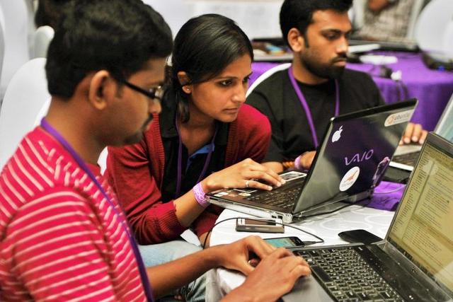 Группу индийских программистов выдавали за искусственный интеллект