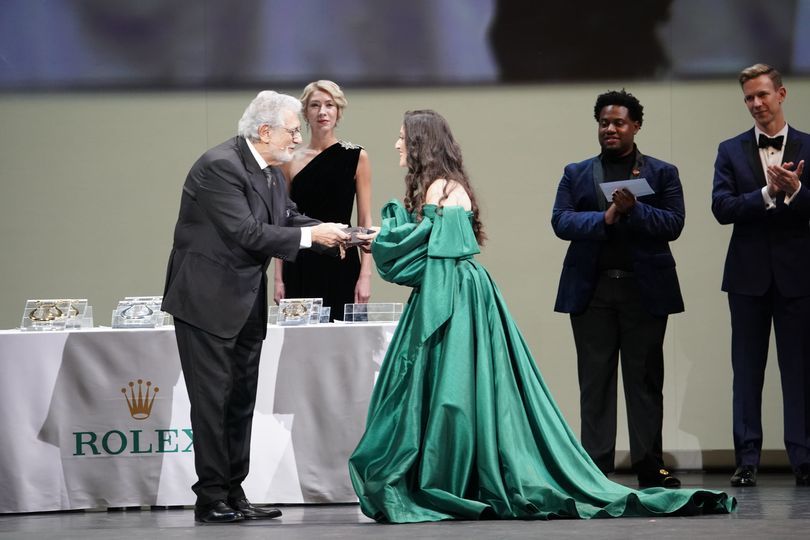 Армянская оперная певица Манэ Галоян завоевала сразу три награды на престижном конкурсе «Опералия», основанном Пласидо Доминго