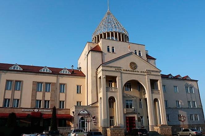Արցախի ԱԺ-ի ամոթալի պահվածք դրսևորած ու երկիրը լքած 31, 22-ամյա 3 տղամարդիկ հեռացվել են աշխատանքից