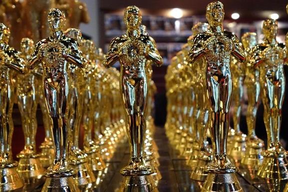 Третий случай за всю историю и второй раз подряд: церемония вручения «Оскара» вновь пройдет без ведущего