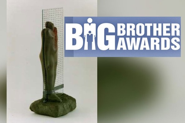 Компания Tesla удостоилась немецкой премии Big Brothers Award в категории «Мобильность»