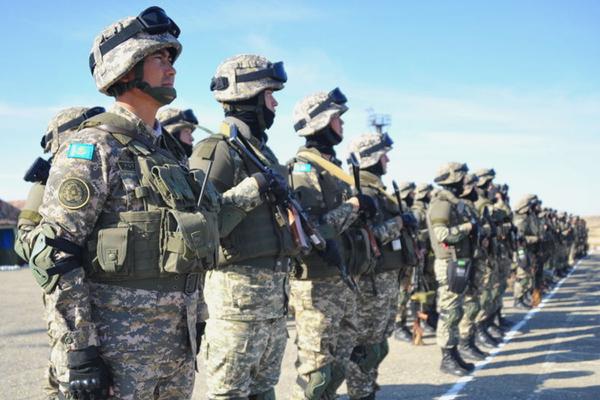 Казахстан договорился о военном сотрудничестве с Турцией