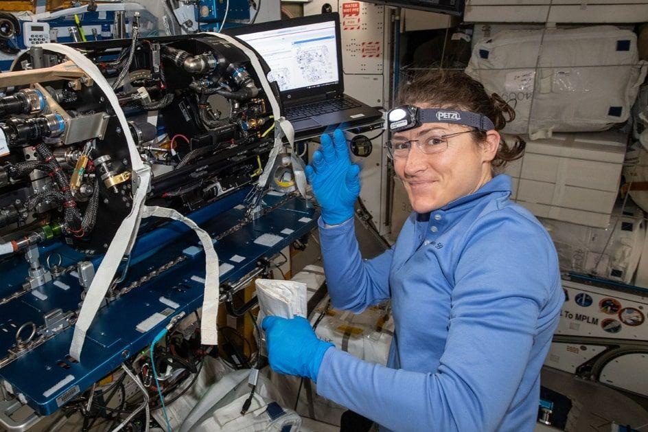 Астронавт Кристина Кох проведет на МКС 328 дней и станет вторым космонавтом, пробывшим в космосе почти год: NASA