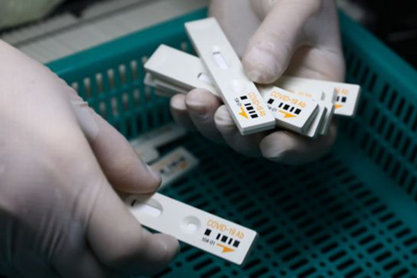 Европол предупреждает о незаконной торговле фальшивыми сертификатами об отрицательных результатах теста на коронавирус