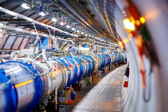 После более чем трехлетнего перерыва вновь запускают Большой адронный коллайдер: ученые ждут от него переворота в физике