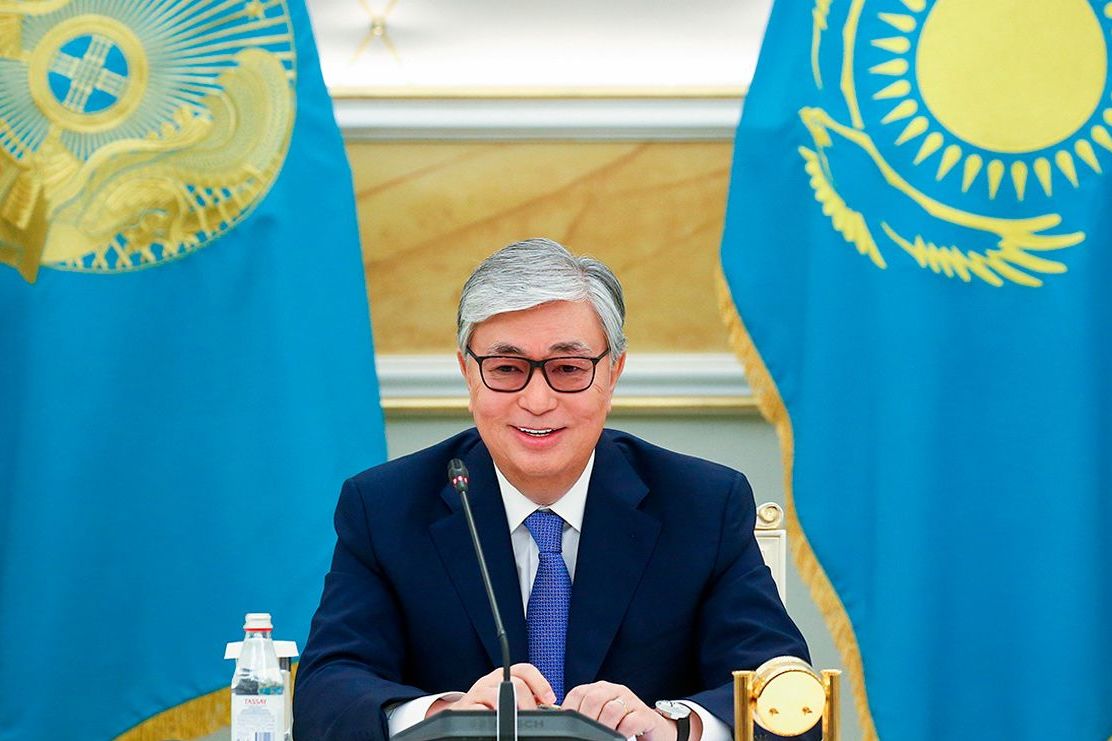 Токаев предложил ЕС покупать казахстанскую нефть вместо российской