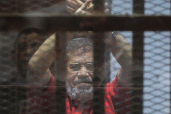 Экс-президент Египта Мохаммед Мурси умер в зале суда