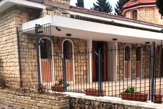 Вследствие новых землетрясений повреждена колокольня церкви единственной сохранившейся армянской деревни Турции 