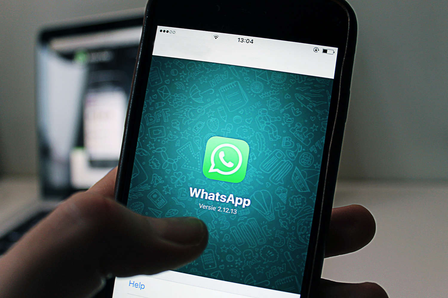 В WhatsApp появится функция блокировки чата при помощи отпечатка пальца: WABetaInfo