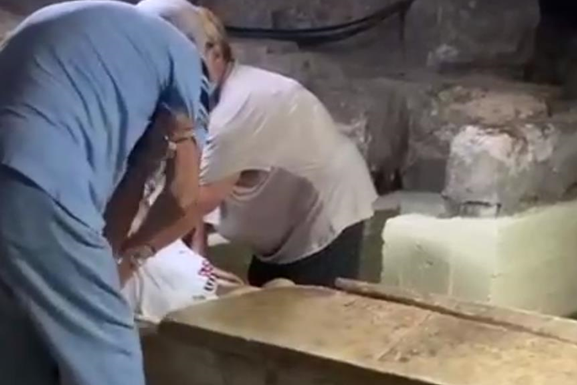 На Кипре российская туристка застряла в саркофаге Лазаря: зачем она туда залезла – неизвестно 