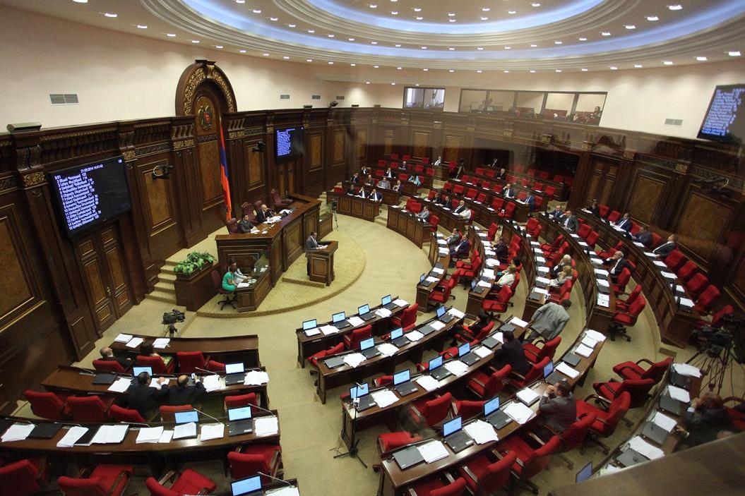 Парламент попытается лишить Арама Арутюняна неприкосновенности завтра