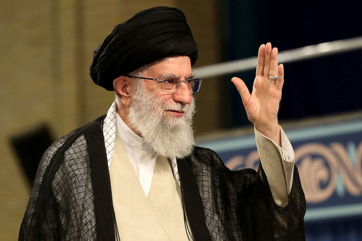 Духовный лидер Ирана призвал мусульманские страны противостоять вмешательству Запада