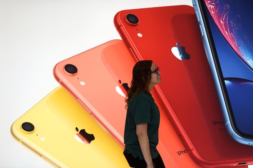 Apple выплатит около $500 млн компенсации владельцам старых моделей iPhone, которые намеренно замедлялись операционной системой