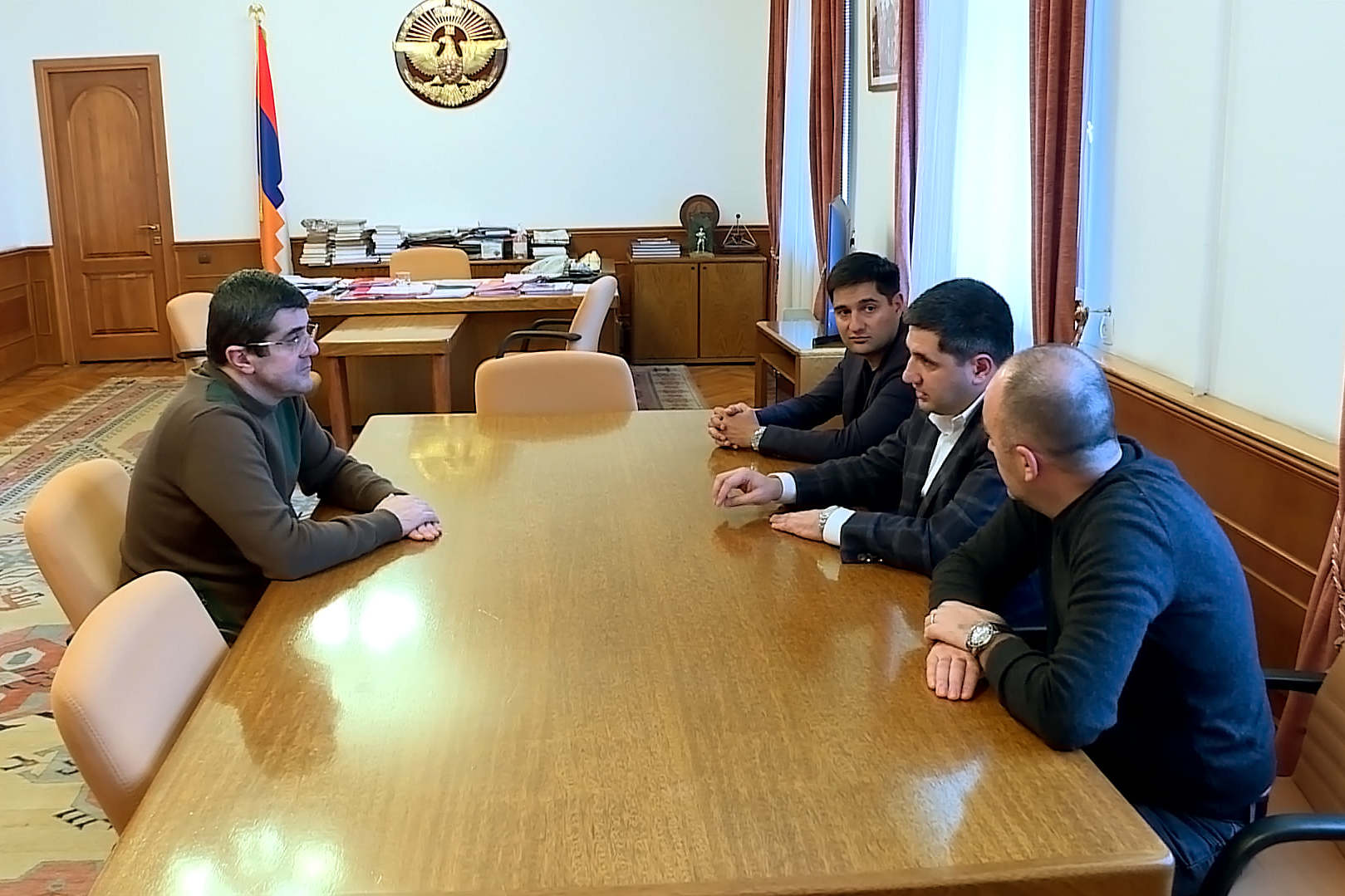 Араик Арутюнян: Операторы связи Армении получат возможность работать в Арцахе