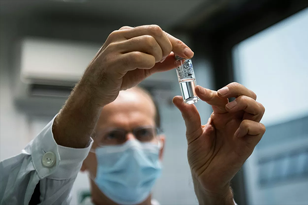 Вопрос не в максимальной прибыли: компания Moderna Нубара Афеяна назвала стоимость разрабатываемой в США вакцины