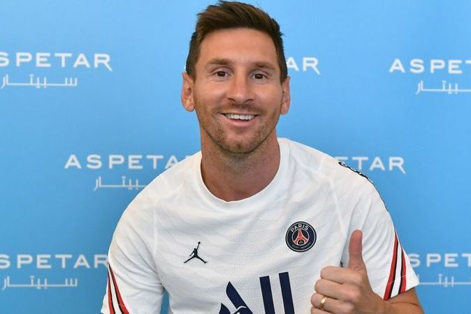 Лионель Месси официально стал игроком французского клуба «Пари Сен-Жермен»