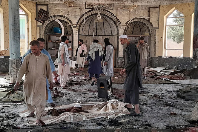 Взрыв в афганской мечети во время пятничной молитвы: десятки погибших и раненых  