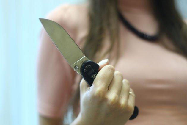 18-ամյա աղջիկը մանկական երկաթուղում դանակահարել է 17-ամյա տղայի