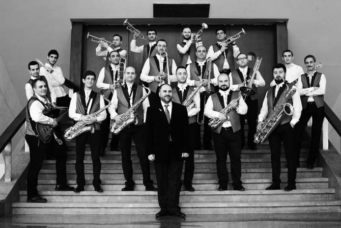 Государственный джаз-оркестр Армении по случаю Дня джаза представил новое исполнение - «Цахказард»