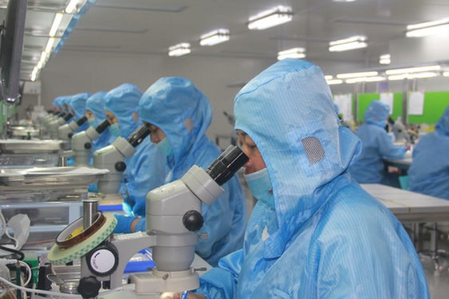 В Китае зафиксировали первый в мире случай заражения человека новым типом птичьего гриппа  