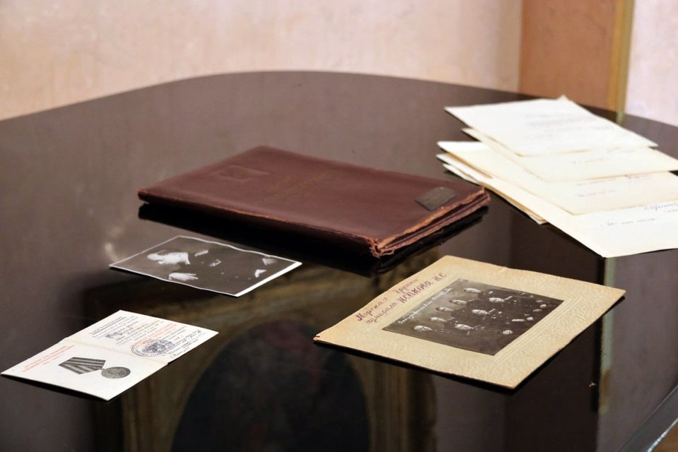  «Մայր Հայաստան»-ին փոխանցվել են ծովակալ Իսակովի՝ Սամարայի կայազորի թանգարանում պահված անձնական իրերը