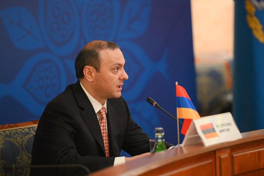 Карабахский конфликт до сих пор не урегулирован - секретарь Совбеза Армении