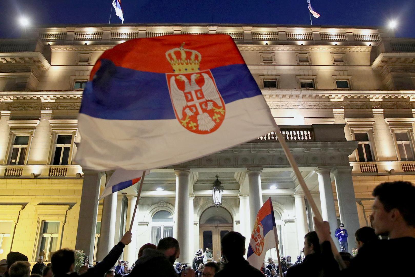Сербия отменила визовый режим для граждан Армении