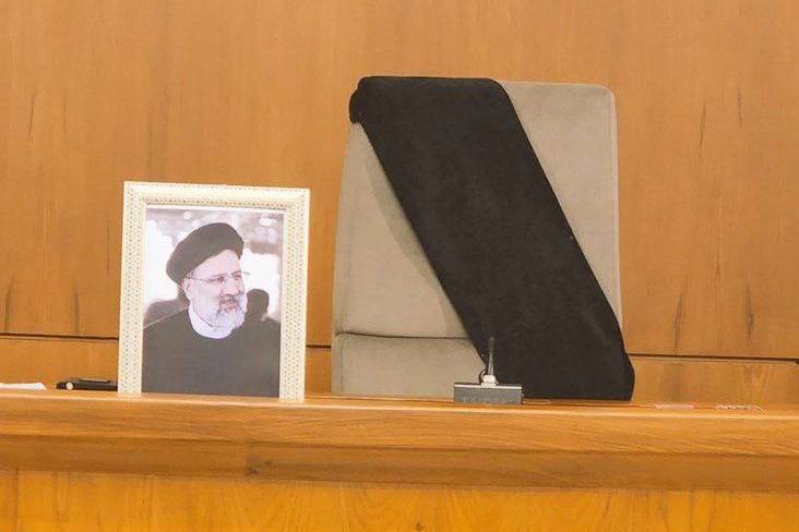 Власти Ирана официально объявили о гибели президента Ибрахима Раиси в авиакатастрофе