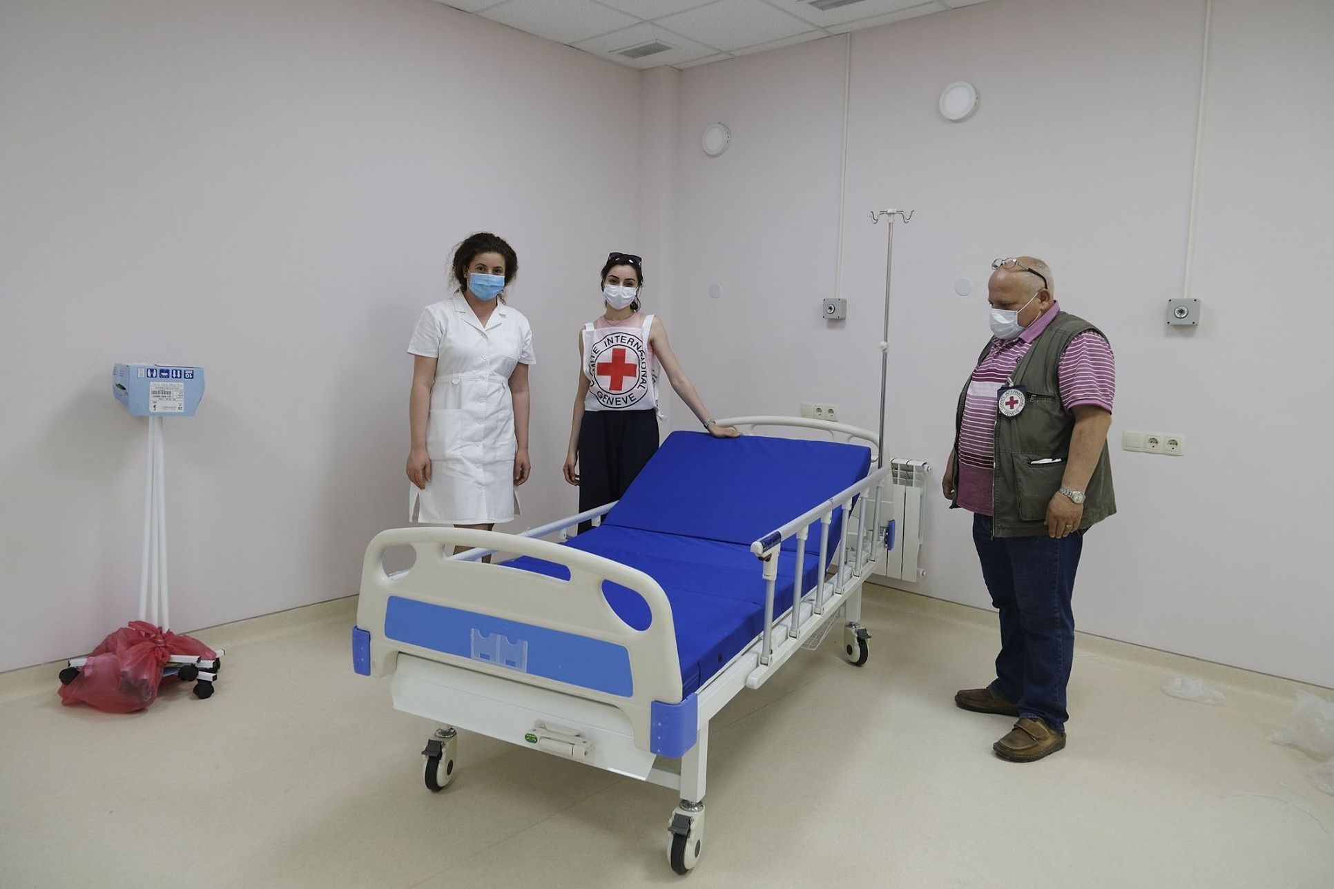 57 հիվանդանոցային ֆունկցիոնալ մահճակալ Կարմիր խաչի միջազգային կոմիտեից՝ Արցախին